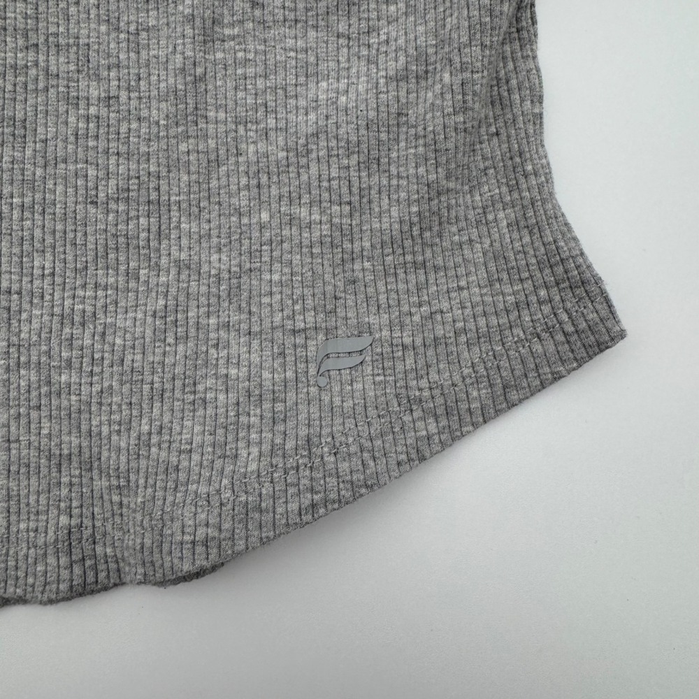 Fabletics Heather Gray Ribbed Racerback Tank Top Built-In Shelf Bra XL - Picture 2 of 8